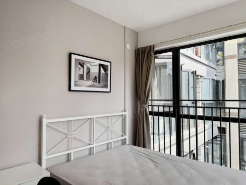 合租·中粮鸿云 4居室 东南卧