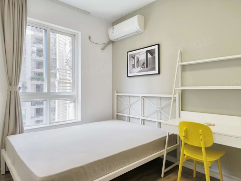 合租·北回归线一期 4居室 南卧