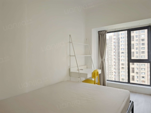 合租·保利百合花园 5居室 东北卧