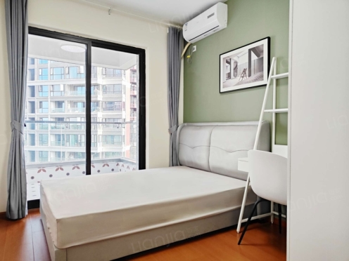 合租·麓府 4居室 南卧