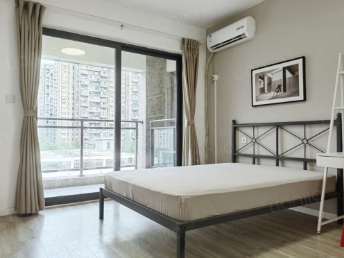 合租·中大君悦金沙九期君雅院 3居室 东卧