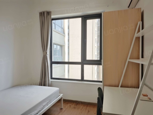 合租·华润凤凰城三期 4居室 南卧