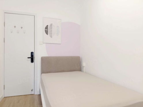 合租·保利百合花园 5居室 西卧