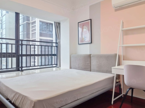 合租·中铁鹭岛艺术城 4居室 西卧