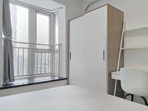 合租·建银大厦 4居室 南卧