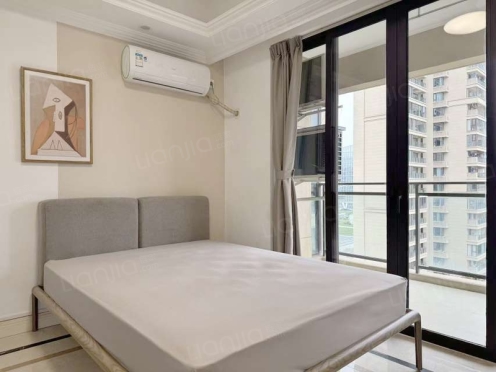 合租·融创香璟台东苑一期 4居室 东卧