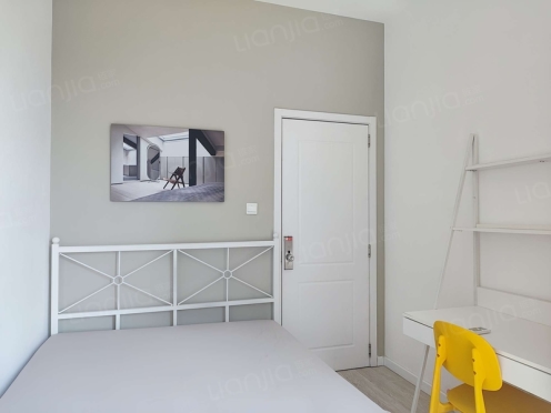 合租·央湖名邸一期 4居室 东卧