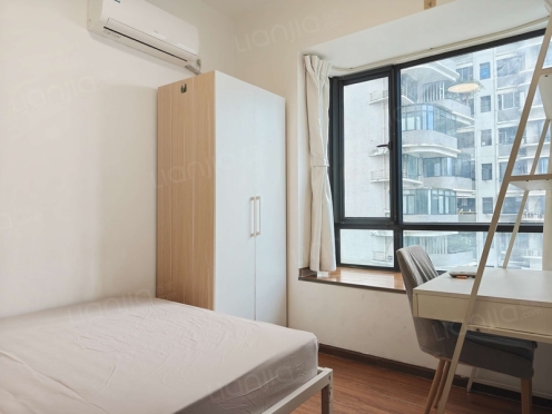 合租·凯丽滨江花园 5居室 东北卧