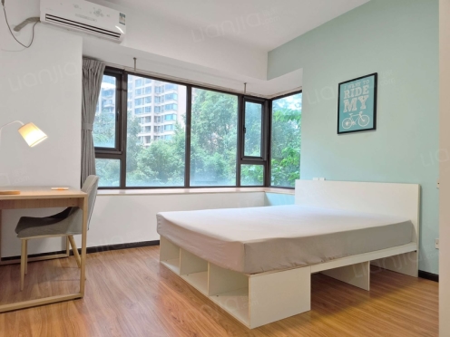 合租·观园国际 5居室 南卧