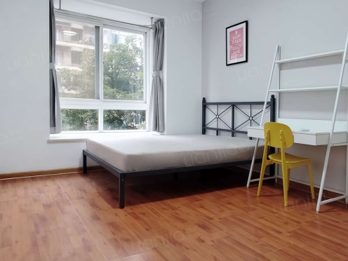 合租·丽景华庭二期 3居室 西卧