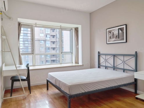 合租·西府少城 4居室 南卧