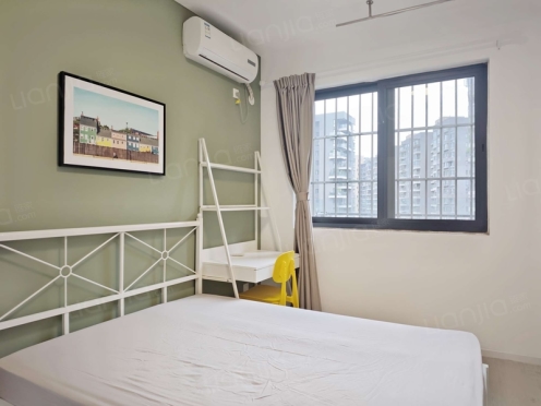 合租·华润凤凰城一期 4居室 东卧