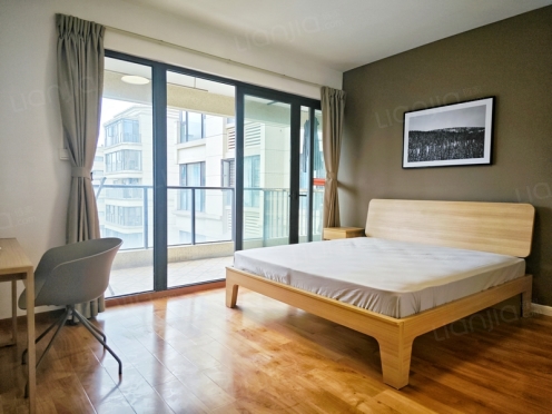 合租·融创观玺台花园 5居室 南卧