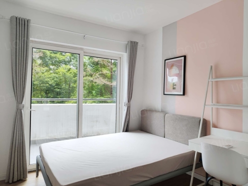 合租·蓝光凯丽香江 4居室 西卧