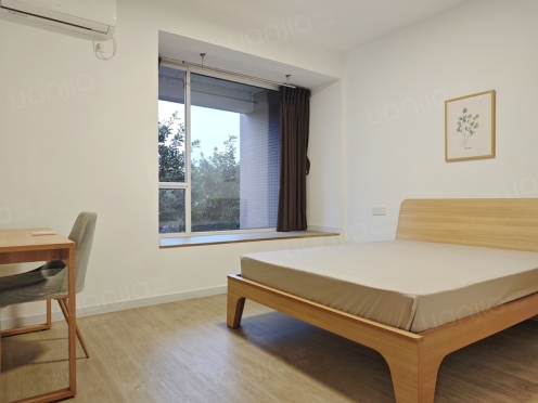 合租·比华利国际城二期 4居室 东南卧