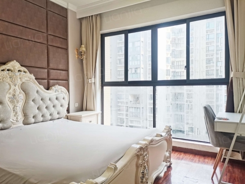 合租·丽都世家B区 3居室 东北卧