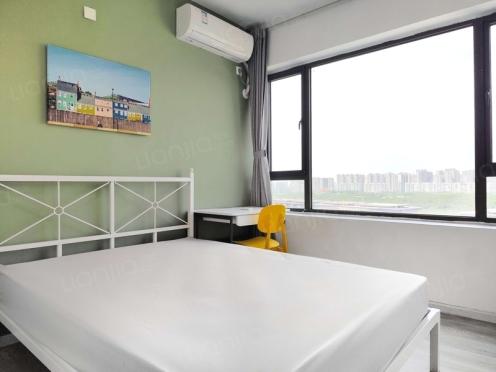 合租·中洲锦城湖岸 4居室 北卧