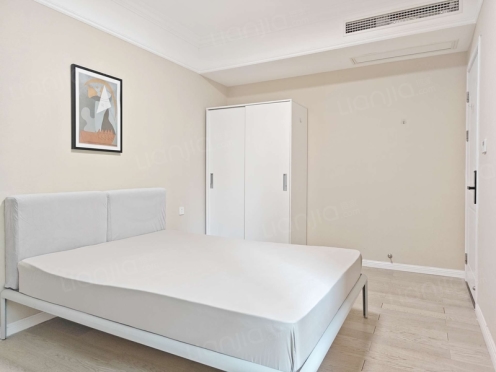 合租·绿地新里城 4居室 南卧