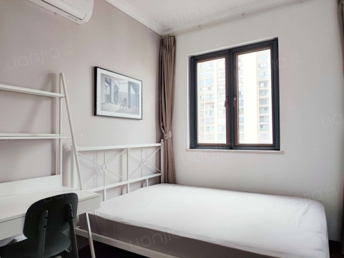 合租·天悦龙庭 4居室 东北卧