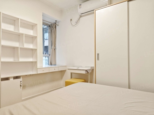 合租·金阳易诚国际 3居室 南卧