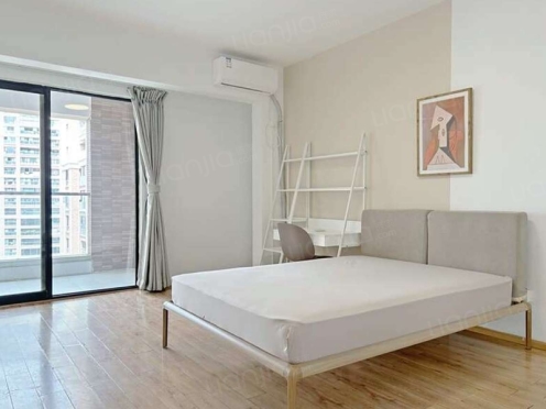 合租·中德英伦联邦B区 5居室 西北卧