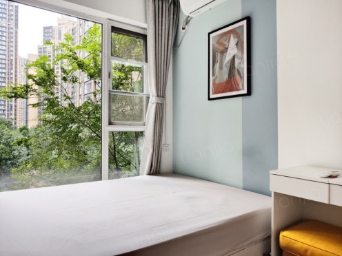 合租·蓝光锦绣城 5居室 东卧