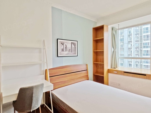 合租·兴元华盛三期 4居室 南卧