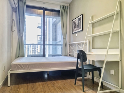 合租·金沙鹭岛一期 5居室 东卧