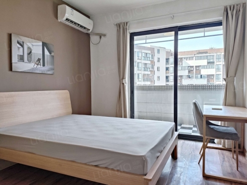 合租·白兰地 4居室 东卧