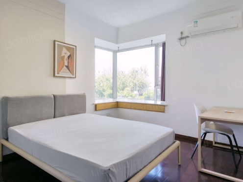 合租·水畔经典 4居室 东卧