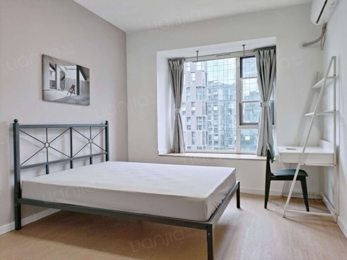 合租·绿地圣路易名邸二期 4居室 南卧