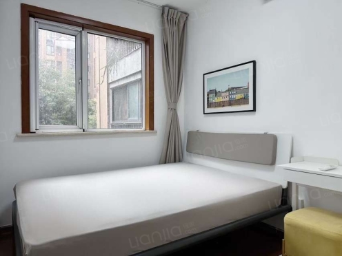 合租·蓝光花满庭一期 4居室 西卧