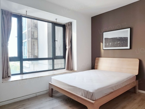 合租·翡翠城三期 5居室 东卧