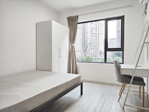 合租·滨江翠屿 4居室 南卧