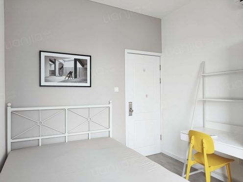 合租·央湖名邸二期 4居室 东卧