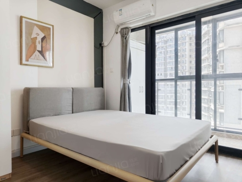 合租·外滩 4居室 西南卧