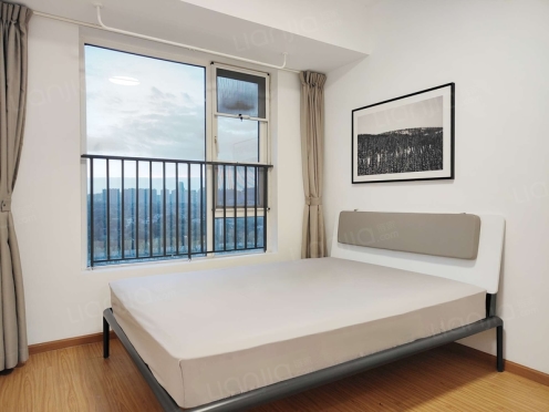 合租·合能枫丹铂麓一期 3居室 西卧