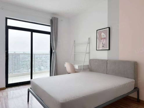 合租·顶峰水岸汇景 3居室 东北卧