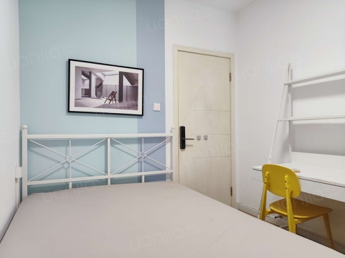 合租·蓝光凯丽香江 4居室 东北卧