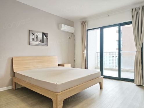 合租·领馆区1号 5居室 南卧