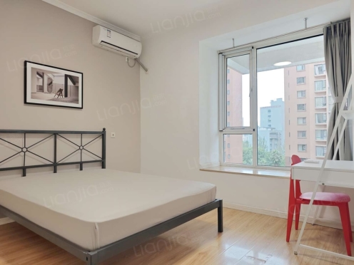 合租·比华利国际城二期 4居室 西北卧