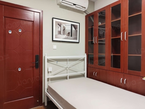 合租·蓝光凯丽香江 4居室 东北卧