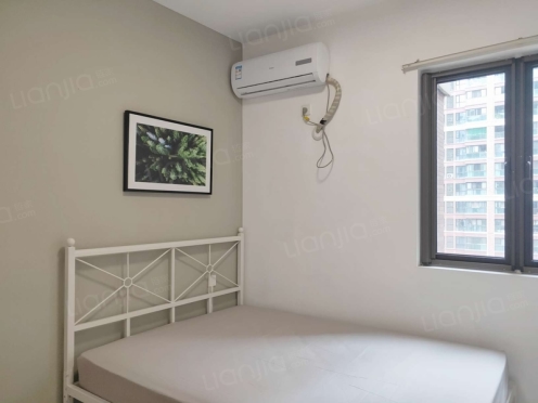 合租·中德英伦世邦K区 5居室 西北卧