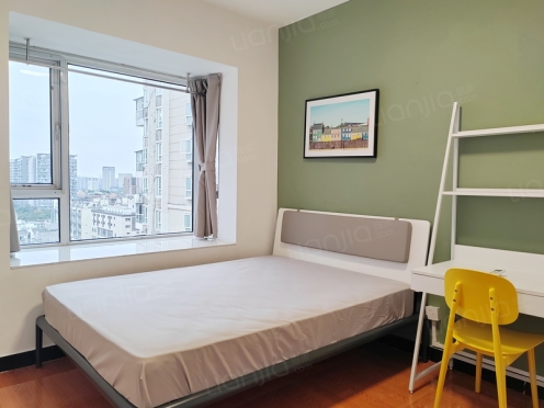 合租·蓝光富丽花城 4居室 南卧