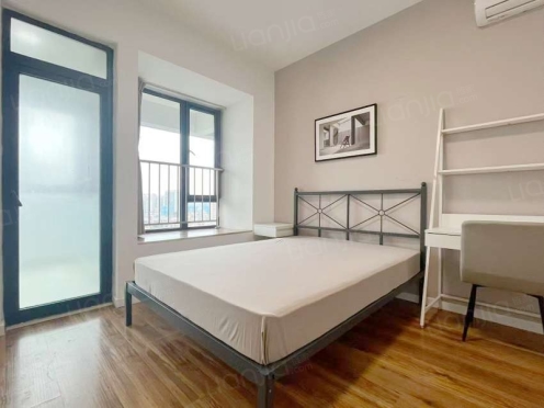 合租·紫东芯座 3居室 东卧