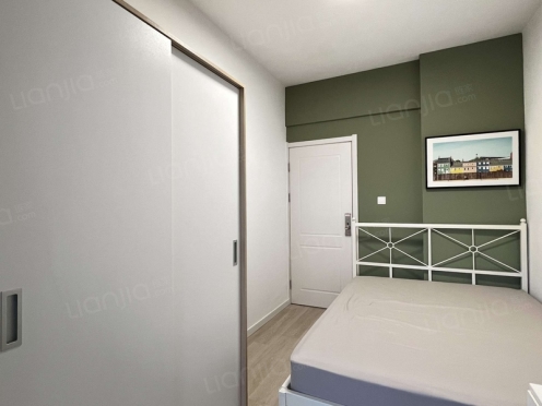 合租·远光水印城 4居室 东南卧