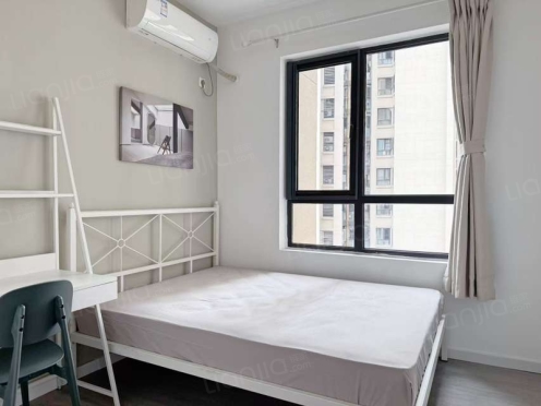 合租·鲁能公馆2区 4居室 西卧