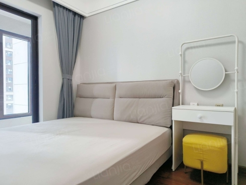 合租·中海天府里云岭一期 4居室 西南卧