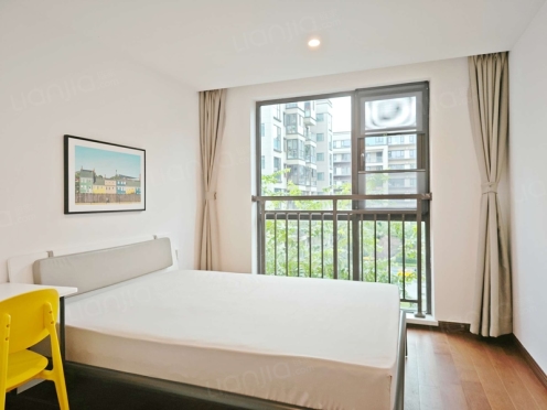 合租·绿地新里城三期 5居室 东卧