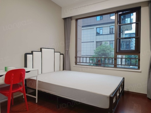 合租·合能铂悦华庭 4居室 西卧